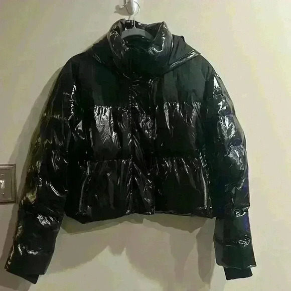 bagatelle Jackets & Blazers - Bagatelle NYC Women's Cropped Black Patent Nylon Puffer Jacket Large Hooded